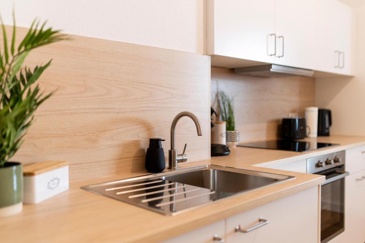 Peter Apartments - Wohnung 90Qm, 3 Schlafzimmer, Kueche, Wohnzimmer, Balkon, Netflix Фульда Экстерьер фото